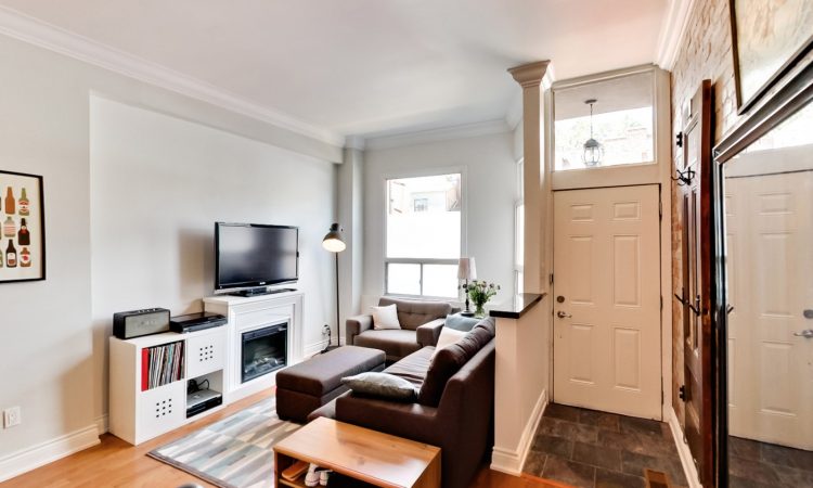 351 Greenwood Avenue Bedroom